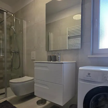 Persic 1 Apartman *