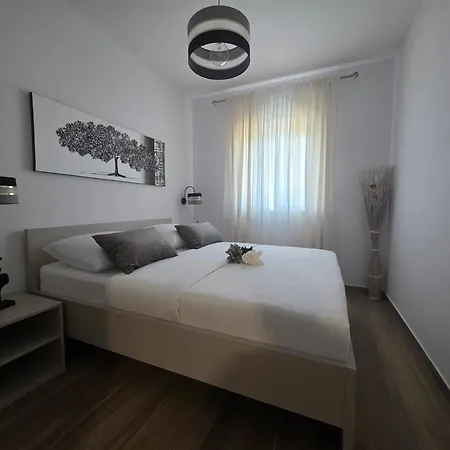 Persic 1 Apartman *