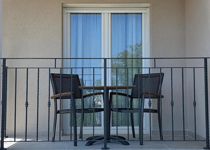 Appartement Persic 1 *